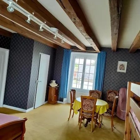 Le Pigeonnier Champignois Homestay *